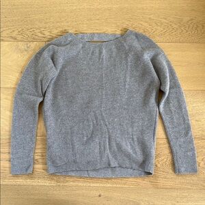 Club Monaco Gray Crew Neck open back cashmere Sweater M